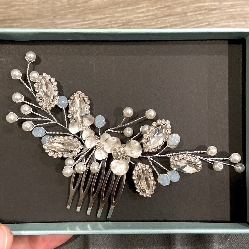 Hair wedding clip